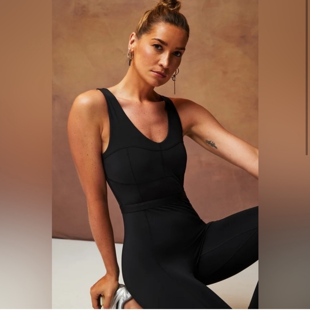 BNWT Fabletics Black Sleeveless Jumpsuit size XS